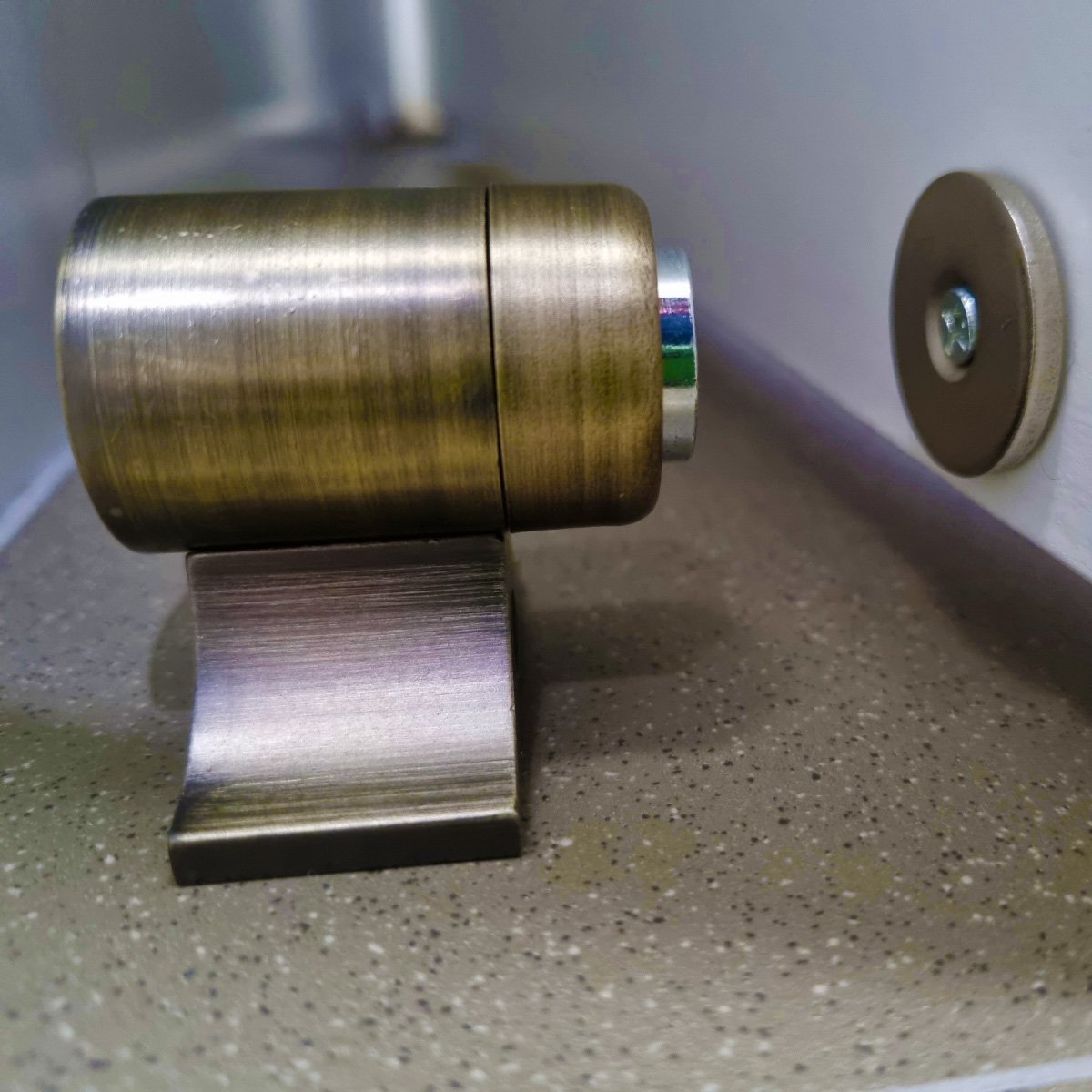 Fixador Prendedor Trava De Porta Magnético Super Imã de Neodímio - Bronze - 4