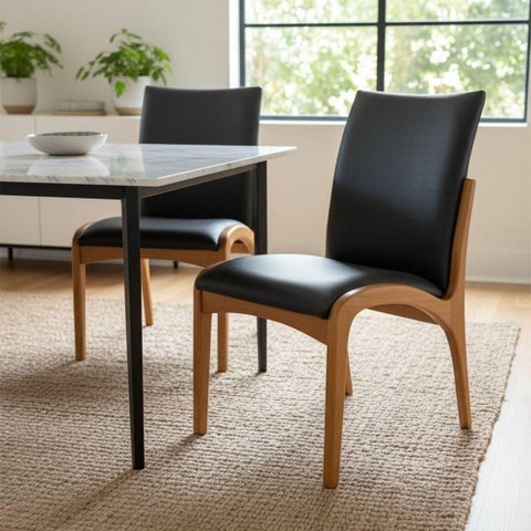 Kit 2 Cadeira Aura Estofada Estrutura em Madeira Maciça Courino Preto Conforto para Sala de Jantar
