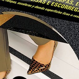 Fita para Demarcação de Solo Antiderrapante 50mmx5Mts Preta Adelbras - 2
