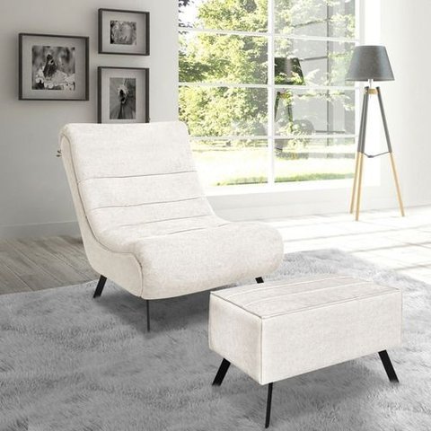 Poltrona Nathy Confortável com Puff para Sala ou Quarto Boucle Bege Claro Bz Home Decor