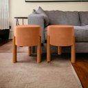 Ver imagem 3 de Kit 2 Puffs  Redondo de Veludo Pés Madeira Terra Cota