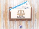 Ver imagem 3 de Porta Chaves e Cartas Profissões Direito em MDF Madeirado