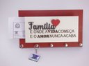 Ver imagem 2 de Porta Chaves Cartas Familia é onde a vida começa