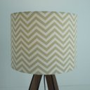 Ver imagem 2 de Abajur Base Madeira Marrom e Cúpula Chevron Bege
