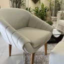 Ver imagem 6 de Kit Poltrona Giovana Puff Quadrado e Almofadas em Sued Premium:bege Pés Madeira Claro