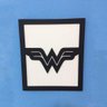Quadro Logo Mulher Maravilha, Liga de Justiça - 2