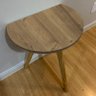 Mesa de Apoio Redonda Nuova Tripé Palito Retrô - de Parede 40cm:Solanum - 3