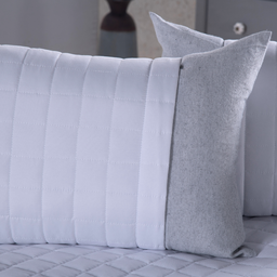 Peseira de Cama Queen - Kit 5 Pçs com Almofadas Cheias: Branco - 3