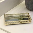 Ver imagem 2 de Bandeja Espelhada Retangular em Metal 24x12,5cm Mart Dourado