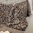 Ver imagem 2 de Edredom Plush Peles King Onça Pintada 2,60m x 2,80m - Hedrons