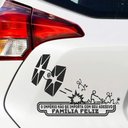 Ver imagem 1 de Adesivo para Carro Família Feliz Correndo da Nave-Medio 30x22cm