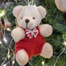 Urso Pelúcia Pendente Natal Creme Roupa Vermelha e Gravata Listrada 10cm - Magizi - 6