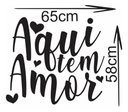 Ver imagem 3 de Adesivo de Parede Decorativo Frase Aqui Tem Amor