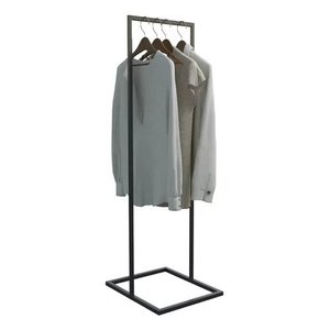 Arara Industrial Expositor para Roupas Vitrine de Loja Technox Preto