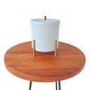 Ver imagem 7 de Lixeira Branca com Detalhes em Dourado 6 Litros Alumínio Suspensa Cozinha Escritório Level - ÉdeCasaMóveis