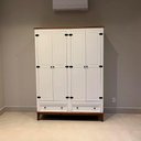 Ver imagem 2 de Guarda-roupa Rústico 4 Portas e 2 Gavetas - Madeira Maciça e Mdf Branco