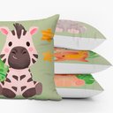 Ver imagem 6 de 4 Kit Capas Almofadas Aventura na Selva 45x45 Id Decor