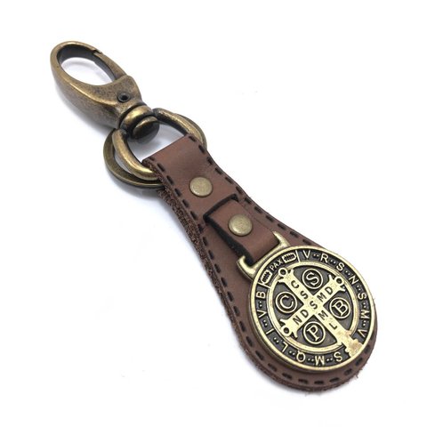 Chaveiro Medalha De São Bento Couro Ouro Velho
