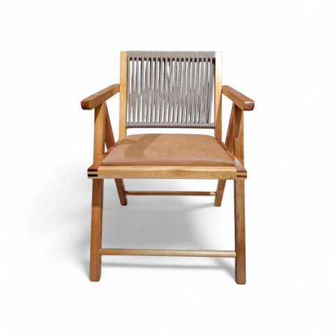 Cadeira em Madeira com Braço Assento de Couro Sintético Encosto de Corda Trançada Cor Mel Corano Tel