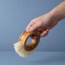 Ver imagem 4 de Escova de frutas e legumes de bambu - Oikos