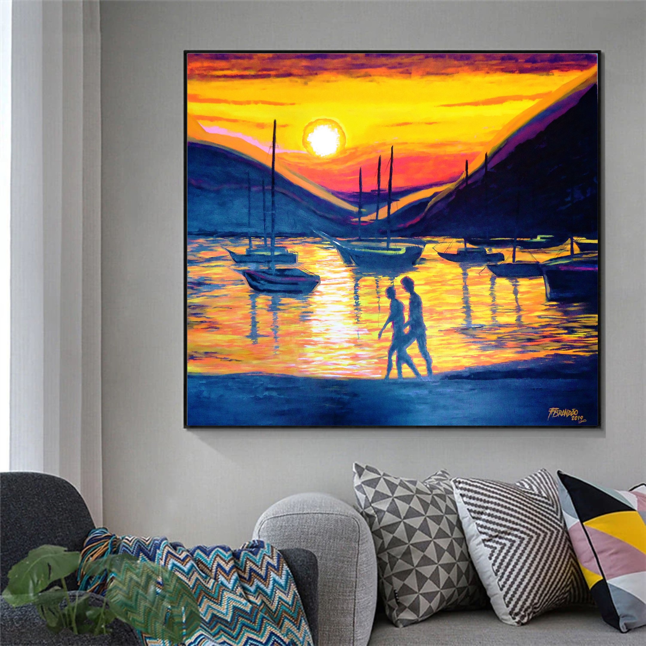 Quadro Decorativo para Sala de Estar Pintado a Mão em Acrílico Casal Andando na Praia com Barcos - 2