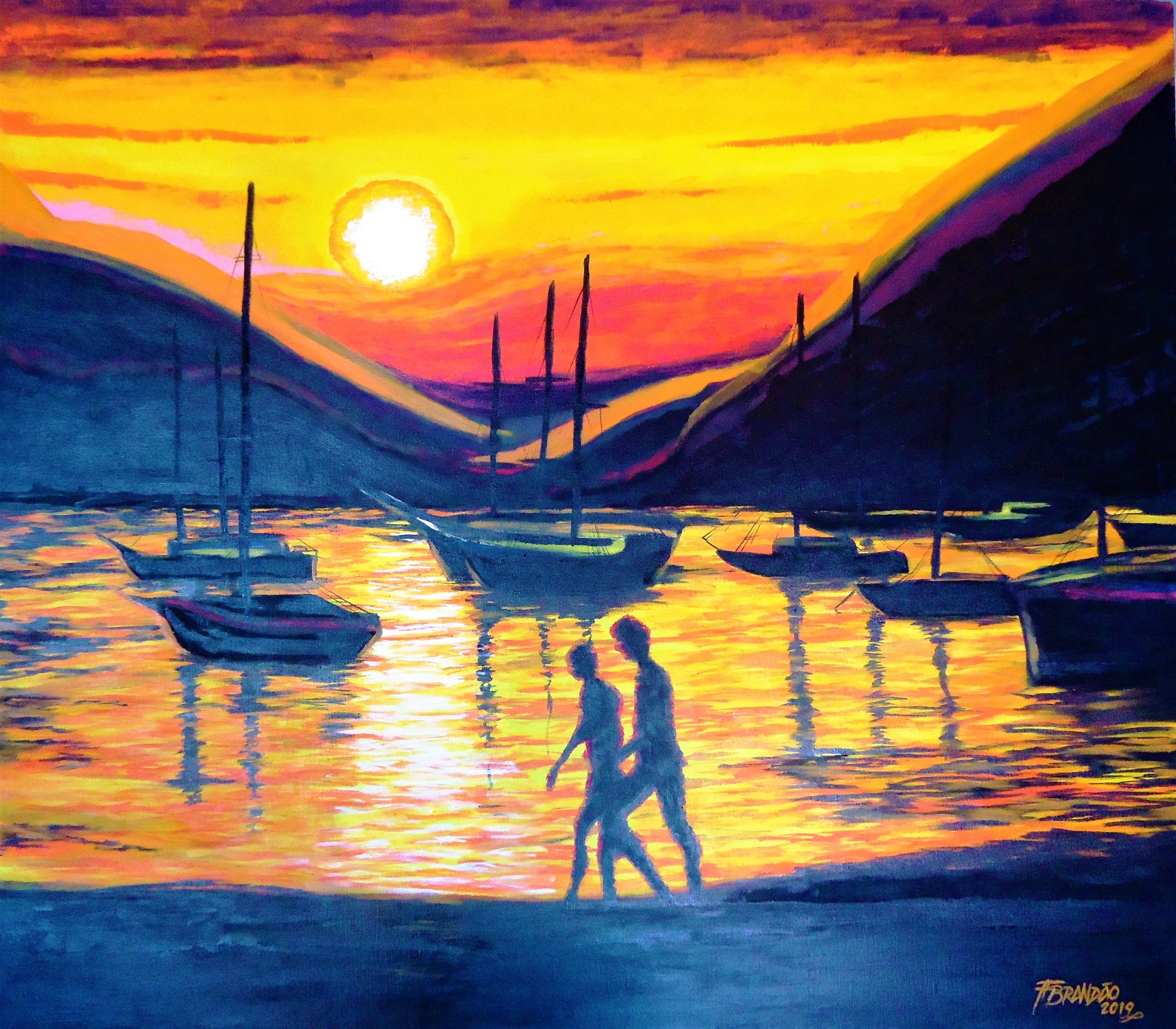 Quadro Decorativo para Sala de Estar Pintado a Mão em Acrílico Casal Andando na Praia com Barcos