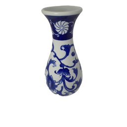 Vaso Decorativo de Porcelana Azul e Branco - 10