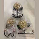 Ver mais imagens de Kit 3 Peças para Banheiro com Flores em Ferro:bege