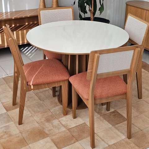 Conjunto para Sala de Jantar Mesa Redonda e 4 Cadeiras Estofadas Encosto Telado 100% MDF Bolonha Marrom/Madeirado/Terracota/Off White