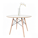 Ver imagem 3 de Mesa de Jantar Eiffel Redonda 90cm Branca com Pés de Madeira; Design Moderno para Cozinha e Sala