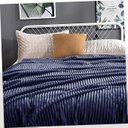 Ver imagem 2 de Cobertor Queen Dupla Face Sherpa Extra Macio Marinho 220x240cm