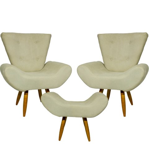 Kit 2 Poltronas Decorativas Para Sala Recepção Escritório Consultório + Puff Emilia Suede