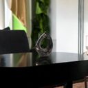 Ver imagem 2 de Escultura Decorativa de Cerâmica para Sala Viena Preto e Dourado Ébano