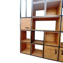 Ver imagem 7 de Estante para Sala com Nichos Modelo Industrial - Ferro Preto e Madeira Tonalidade Castanheira