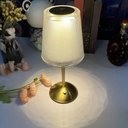 Ver imagem 4 de Luminária Abajur Led sem Fio Metal - Recarregável e Touch 3 Cores de Luz