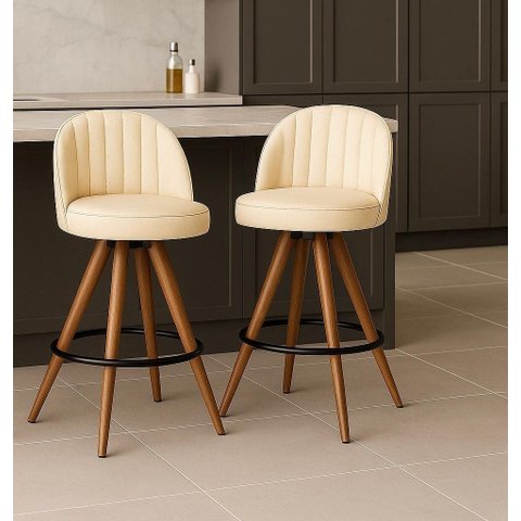 Kit 2 Banquetas Lara Giratórias em Madeira Mel com Courino Palha – Exclusiva Courino Durango Palha