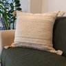 Capa de Almofada Artesanal Bordada Sintonia Elo Cru 50x50 - 2