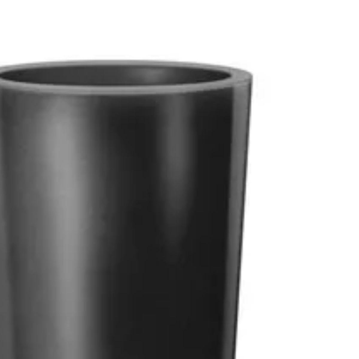 Vaso Rotomoldado em Polietileno Classic Cone 70 Cm Preto - 2