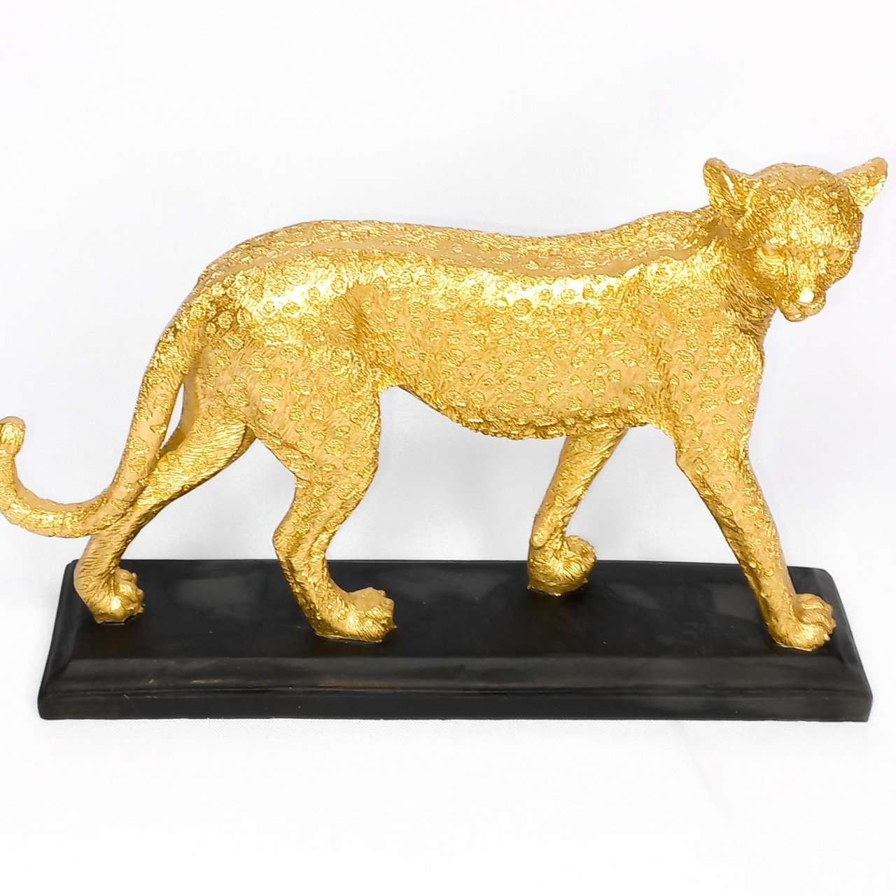 Estátua Leopardo Guepardo Dourado com base Preta