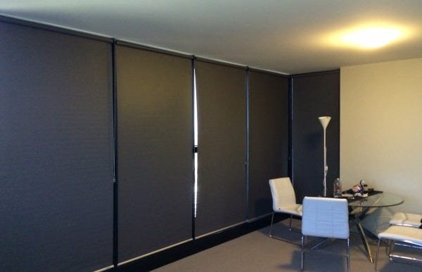 Cortina Persiana Rolô Blackout Preto 1,20 M x 2,20 M - 2