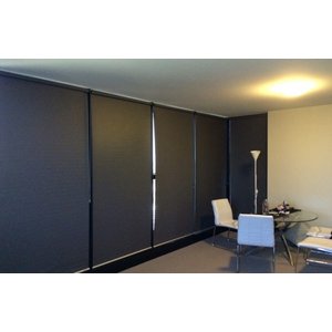 Cortina Persiana Rolô Blackout Preto 1,30 M x 1,60 M