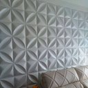 Ver imagem 1 de Kit 15 Placas Revestimento de Parede PVC 3d Alto Relevo Petalas Branco