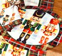 Ver imagem 1 de Kit Sousplat Natal Quebra Nozes Nsw 8 Peças com Base