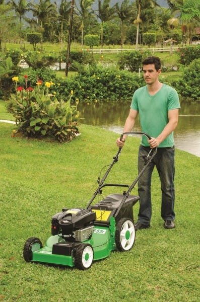 Cortador de Grama Gasolina 5Hp C/Tração Trapp Jt 55C | MadeiraMadeira