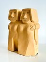 Ver imagem 2 de Casal de Mulheres Passeando Cerâmica Artesanal Feito a Mão
