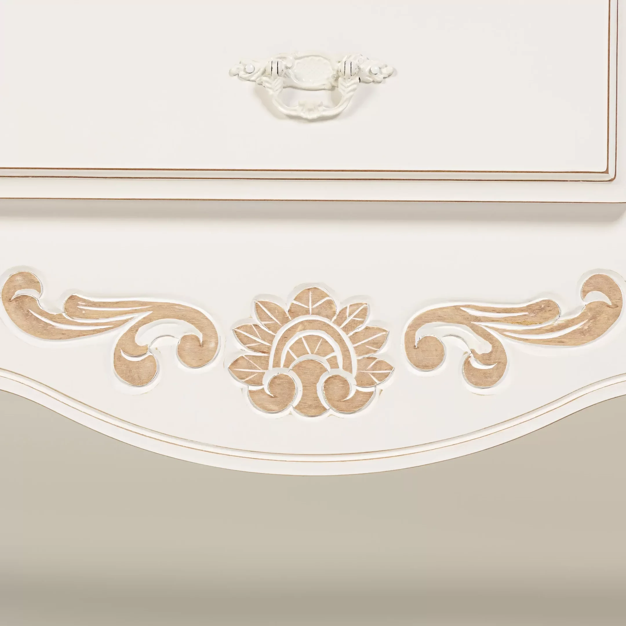 Ver imagem 6 de Cômoda Infantil Entalhada 5 Gavetas e 1 Porta