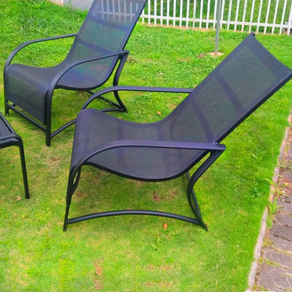 Conjunto de espreguiçadeiras Jacarta Tela Sling - 2 cadeiras + mesa de centro + puff - 2