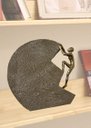 Ver imagem 2 de Escultura Superação Degraus da Vida Seguir em Frente Subir a Escada