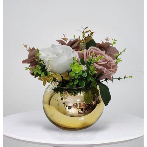 Arranjo de Flores Rosas Artificiais no Vaso Ouro Espelhado