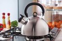 Ver imagem 2 de Chaleira Aço Inox Delizie 2 Litros com Apito Alça Cozinha Mor